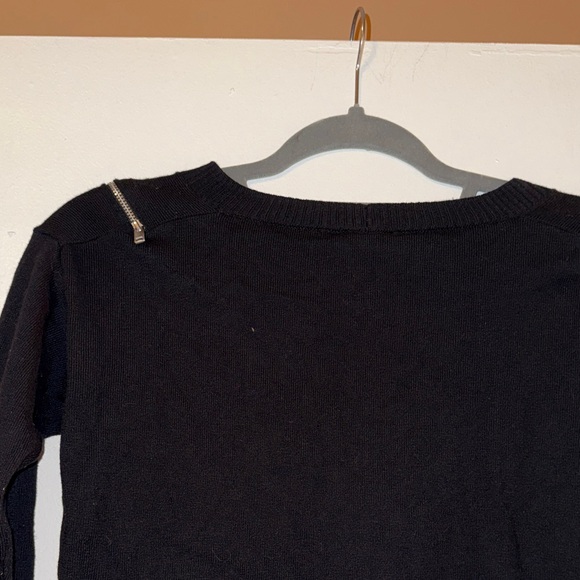 Express Black Long Sleeve Women's Sweater - Picture 6 of 6